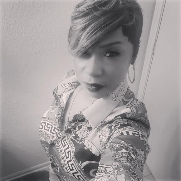 Meet your Posher, Lt - Picture 1 of 1